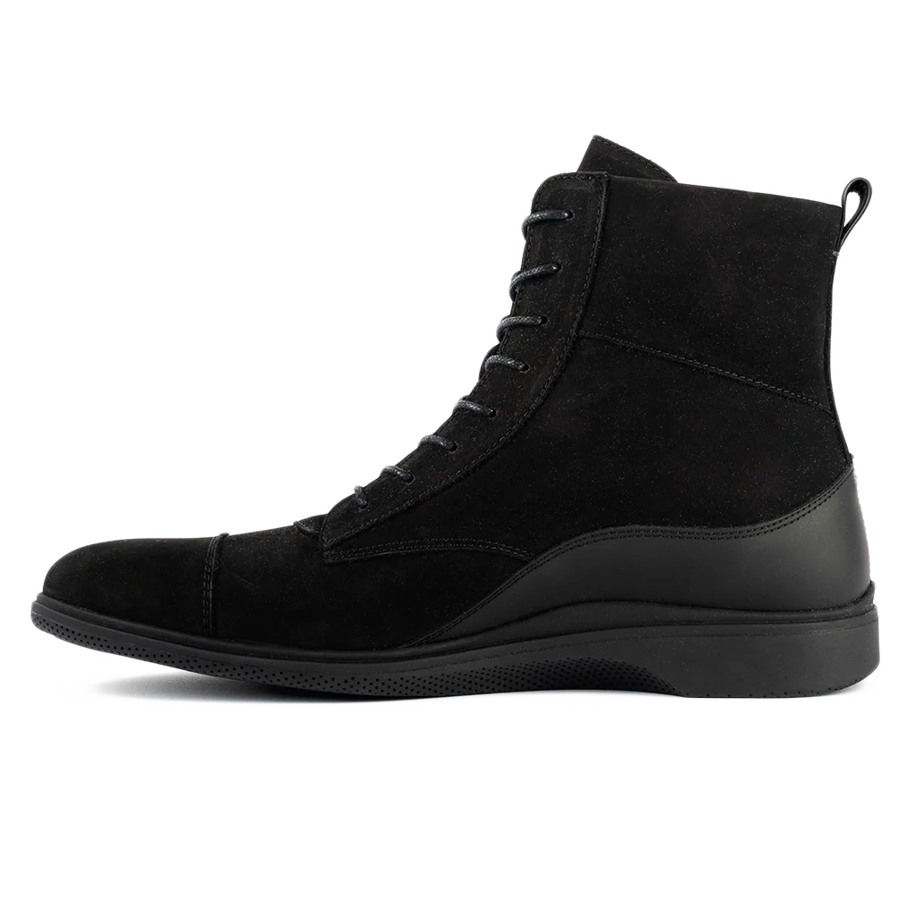 The Boot (Midnight)