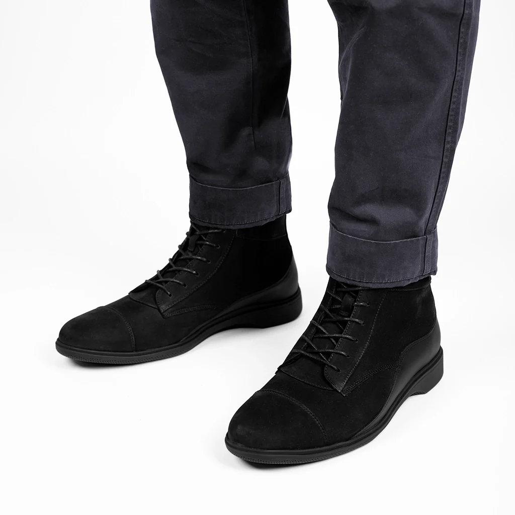 The Boot (Midnight)