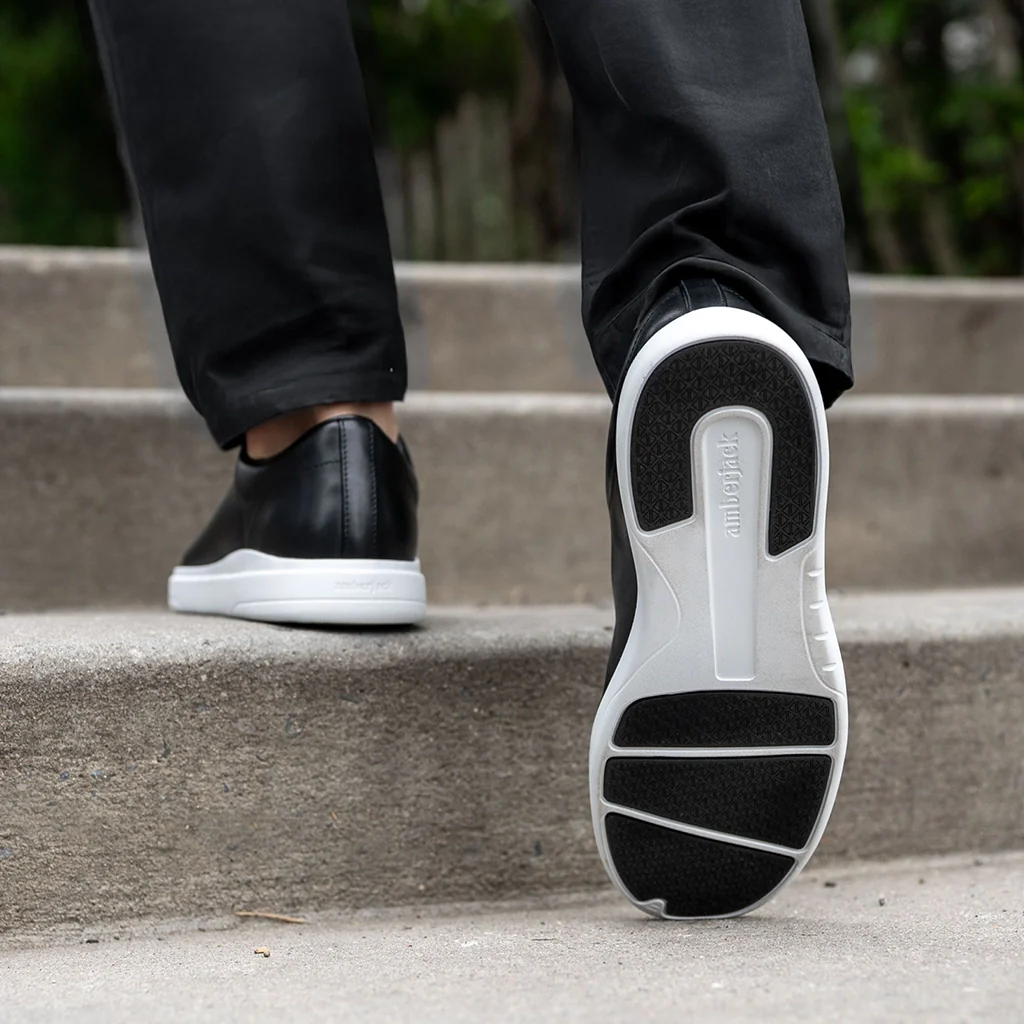 The Low-Top (Onyx)