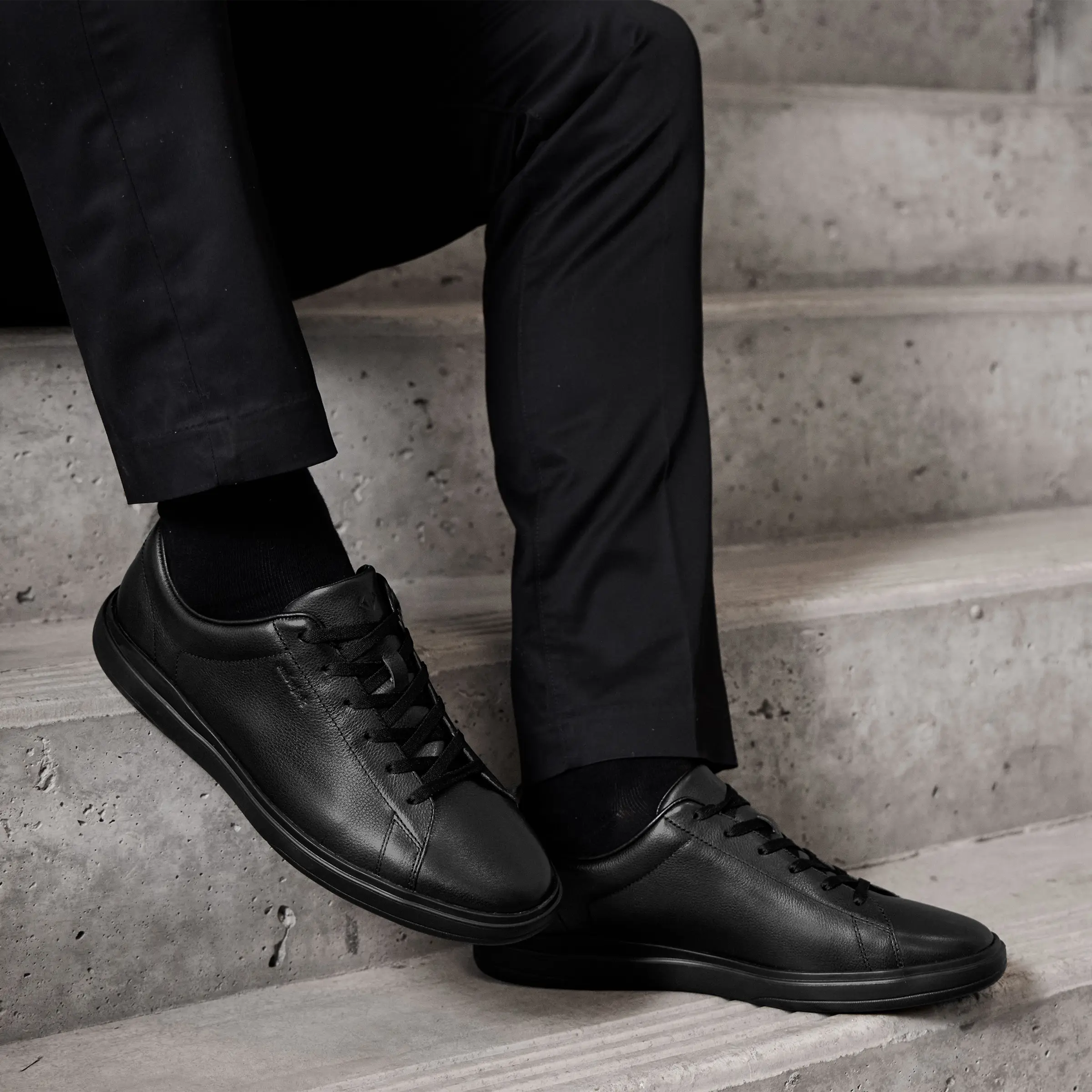 748-the-low-top-obsidian-8.webp The Low-Top (Obsidian)